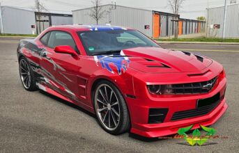 wrappsta.de-carwrapping-camaro-true_blood-blue_gem-white_pearl-metall_silver-02.jpg