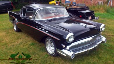 wrappsta.de_carwrapping-autofolierung_buick-roadmaster-1957_glanz-schwarz_07.jpg