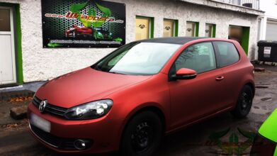 wrappsta.de_carwrapping_Golf-6_red-aluminium_06.jpg