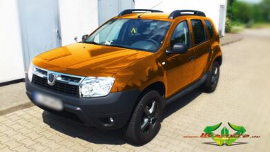 wrappsta.de_dacia-duster_orange-gold_01.jpg
