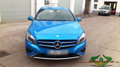 carwrapping_Mercedes-Aklasse_glanz-weiss_02.jpg