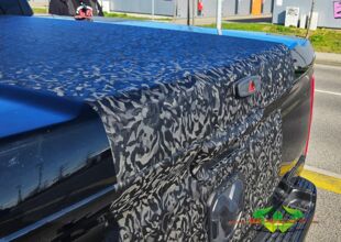 wrappsta.de-carwrapping-vollfolierung-dodge_ram-shadow_black-08.jpg