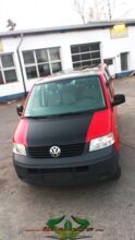 wrappsta.de_carwrapping-autofolierung_VW-T5_blut-rot_glanz-schwarz_11.jpg