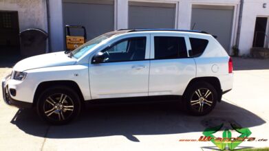 wrappsta.de_carwrapping-autofolierung_jeep-compass_glanz-weiss_06.jpg