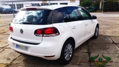 wrappsta.de_carwrapping-teilfolierung_Berlin_Golf-6_glanz-schwarz_09.jpg