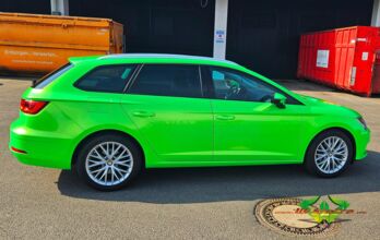 wrappsta.de-carwrapping-vollfolierung-seat_leon_st-kelly_green-04.jpg