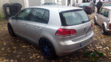 wrappsta.de_carwrapping-_Golf-6_matte-blue-metallic_02.jpg