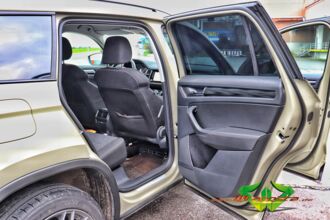 wrappsta.de-carwrapping-vollfolierung-Skoda_Kodiaq-matt_khaki_green-ravenblack_carbon-scheibentoenung-16.jpg