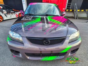 wrappsta.de-carwrapping-vollfolierung-mazda_323_f-digitaldruck-05.jpg