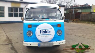 wrappsta.de_carwrapping-autofolierung_vw-bulli_hell-blau_glanz-weiss_05.jpg