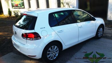 wrappsta.de_carwrapping-teilfolierung_Berlin_Golf-6_glanz-schwarz_03.jpg