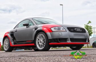 wrappsta.de-carwrapping-vollfolierung-audi_tt_-matt_metallic_gunmetal-carmin_red-glanz_schwarz-nardo_grau-04.jpg