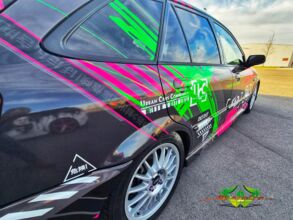wrappsta.de-carwrapping-vollfolierung-mazda_323_f-digitaldruck-02.jpg