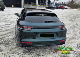 wrappsta.de-carwrapping-vollfolierung-porsche_panamera-gloss_green_black_silk-07.jpg