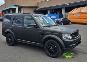 wrappsta.de-carwrapping-vollfolierung-range_rover_discovery_4-matt_schwarz-07.jpg