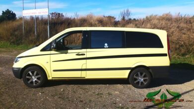 wrappsta.de_carwrapping-autofolierung_Mercedes-Vito_matt-schwarz_glanz-schwarz_05.jpg