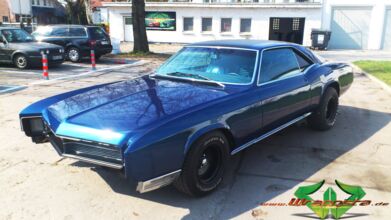 Buick Riviera 66 - Dark Blue Metallic & Matt Schwarz & Scheibentönung