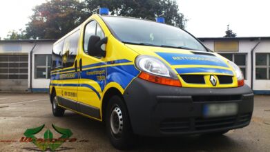 wrappsta.de_carwrapping-vollfolierung_Berlin_Renault-traffic_krankenwagen_03.jpg