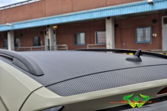 wrappsta.de-carwrapping-vollfolierung-Skoda_Kodiaq-matt_khaki_green-ravenblack_carbon-scheibentoenung-07.jpg