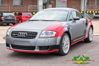 wrappsta.de-carwrapping-vollfolierung-audi_tt_-matt_metallic_gunmetal-carmin_red-glanz_schwarz-nardo_grau-02.jpg