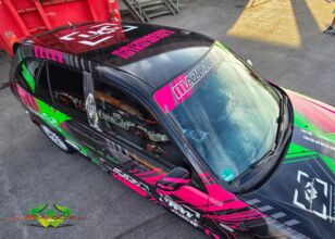wrappsta.de-carwrapping-vollfolierung-mazda_323_f-digitaldruck-08.jpg