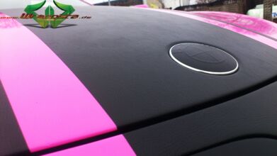 wrappsta.de_carwrapping-autofolierung_bmw-6_rosa-schwarz-leder_13.jpg