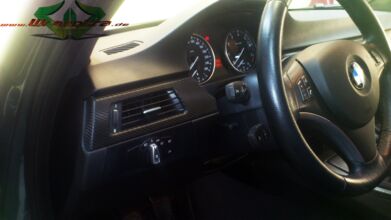 wrappsta.de_carwrapping-autofolierung_bmw-innenraum-3d-carbon_04.jpg