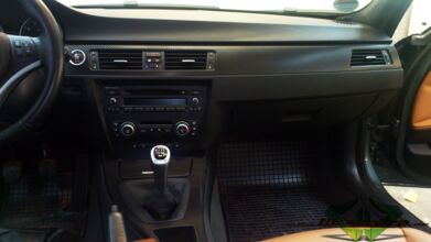 wrappsta.de_carwrapping-autofolierung_bmw-innenraum-3d-carbon_05.jpg