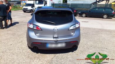 wrappsta.de_carwrapping-autofolierung_mazda-3-mps_glanz-schwarz_06.jpg