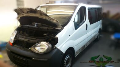 wrappsta.de_carwrapping-vollfolierung_Berlin_Renault-traffic_krankenwagen_01.jpg