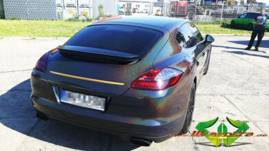 wrappsta.de_carwrapping-vollfolierung_Porsche-Panamera_Gloss-Morpheus-Black_09.jpg