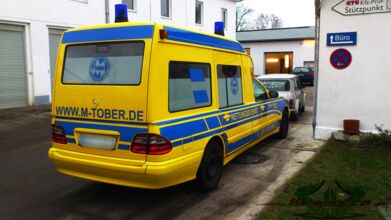 wrappsta.de_carwrapping_Mercedes-Binz_Krankentransportwagen_07.jpg