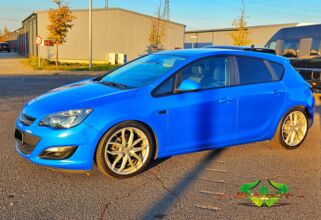 wrappsta.de-carwrapping-vollfolierung-opel_astra_j-blue_diamond-glanz_schwarz-07.jpg