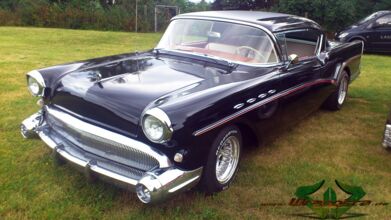 wrappsta.de_carwrapping-autofolierung_buick-roadmaster-1957_glanz-schwarz_09.jpg