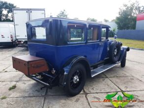 wrappsta.de_carwrapping-vollfolierung_Horch-1920_-Blue-gloss_03.jpg