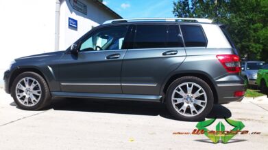 wrappsta.de_carwrapping-vollfolierung_mercedes-glk_anthrazit-metallic_02.jpg