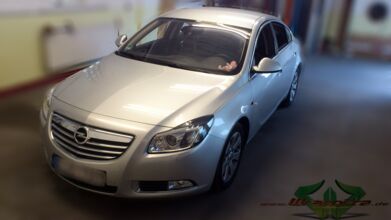 wrappsta.de_carwrapping_opel-insignia_matt-schwarz_01.jpg