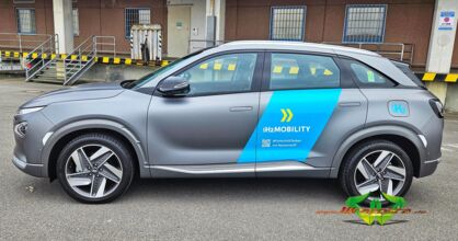 wrappsta.de-carwrapping-vollfolierung-hyundai_nexo-antrazith-werbedruck-04.jpg