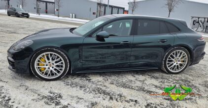 wrappsta.de-carwrapping-vollfolierung-porsche_panamera-gloss_green_black_silk-10.jpg