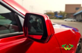 wrappsta.de-carwrapping-camaro-true_blood-blue_gem-white_pearl-metall_silver-09.jpg