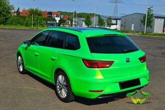 wrappsta.de-carwrapping-vollfolierung-seat_leon_st-kelly_green-06.jpg