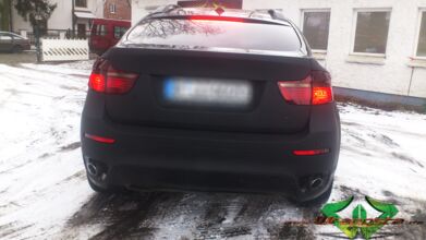 wrappsta.de_carwrapping-autofolierung_bmw-x6_ultra-matt-schwarz_glanz-schwarz-08.jpg
