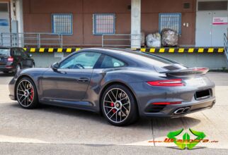 wrappsta_porsche-911_Vollfolierung-glanz-antrazith_04.jpg