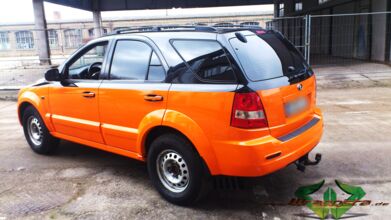 wrappsta.de_carwrapping-autofolierung_kia-sorento_neon-orange-glanz_scheibentoenung_09.jpg
