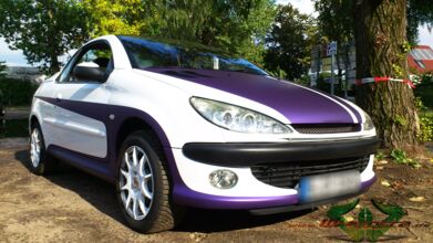 Peugeot 206CC - glanz weiss & Purple matte metallic