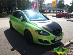 wrappsta.de_carwrapping_seat-leon_light-green-pearlescent_carbon_05.jpg