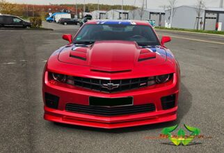 wrappsta.de-carwrapping-camaro-true_blood-blue_gem-white_pearl-metall_silver-08.jpg