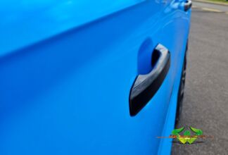 wrappsta.de-carwrapping-vollfolierung-audi_q5-gloss_light_blue-glanz_schwarz-bremssattel-15.jpg