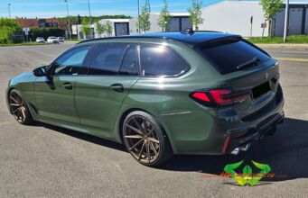 wrappsta.de-carwrapping-vollfolierung-bmw_530_G31_Touring-camouflage_green-02.jpg