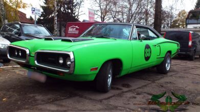 Dodge Coronet Super Bee - matt schwarz